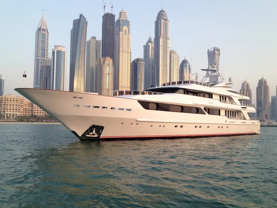 Code 8 yacht